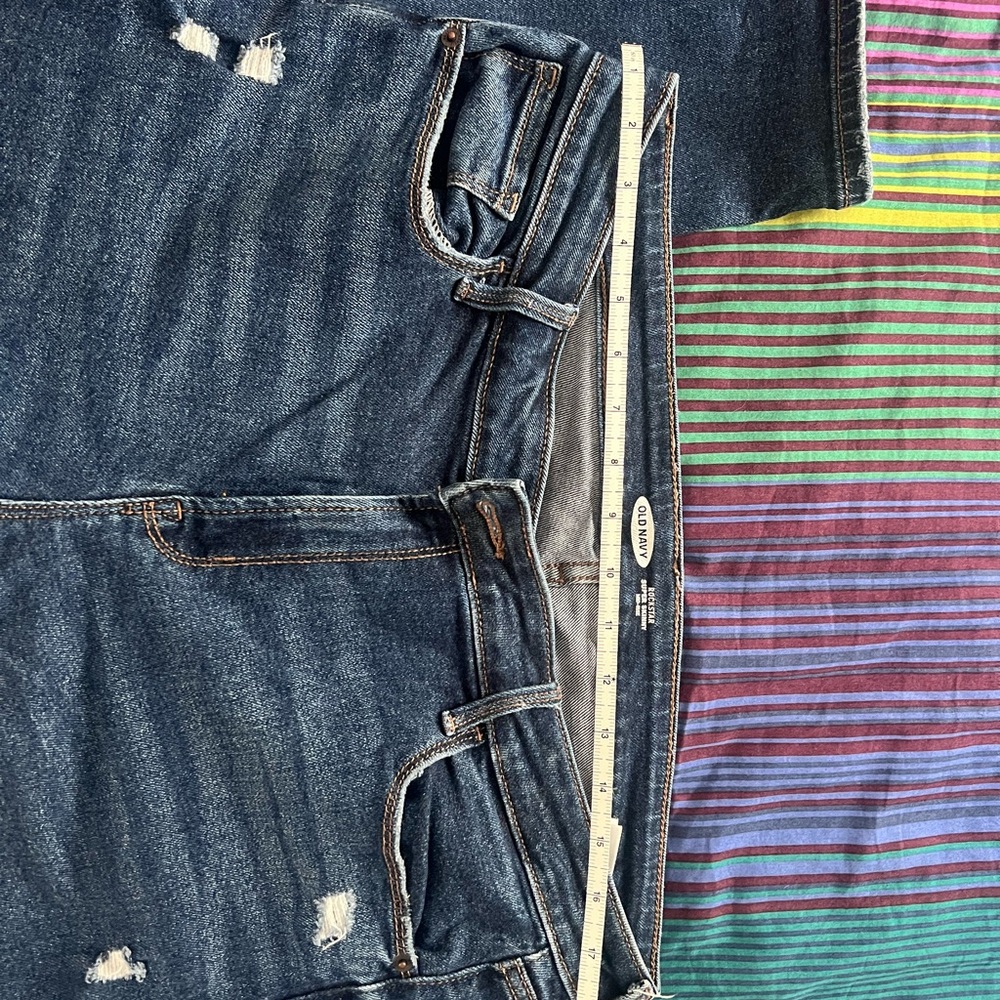 Old Navy Rockstar Distressed Jeans  👖 - Picture 6 of 7
